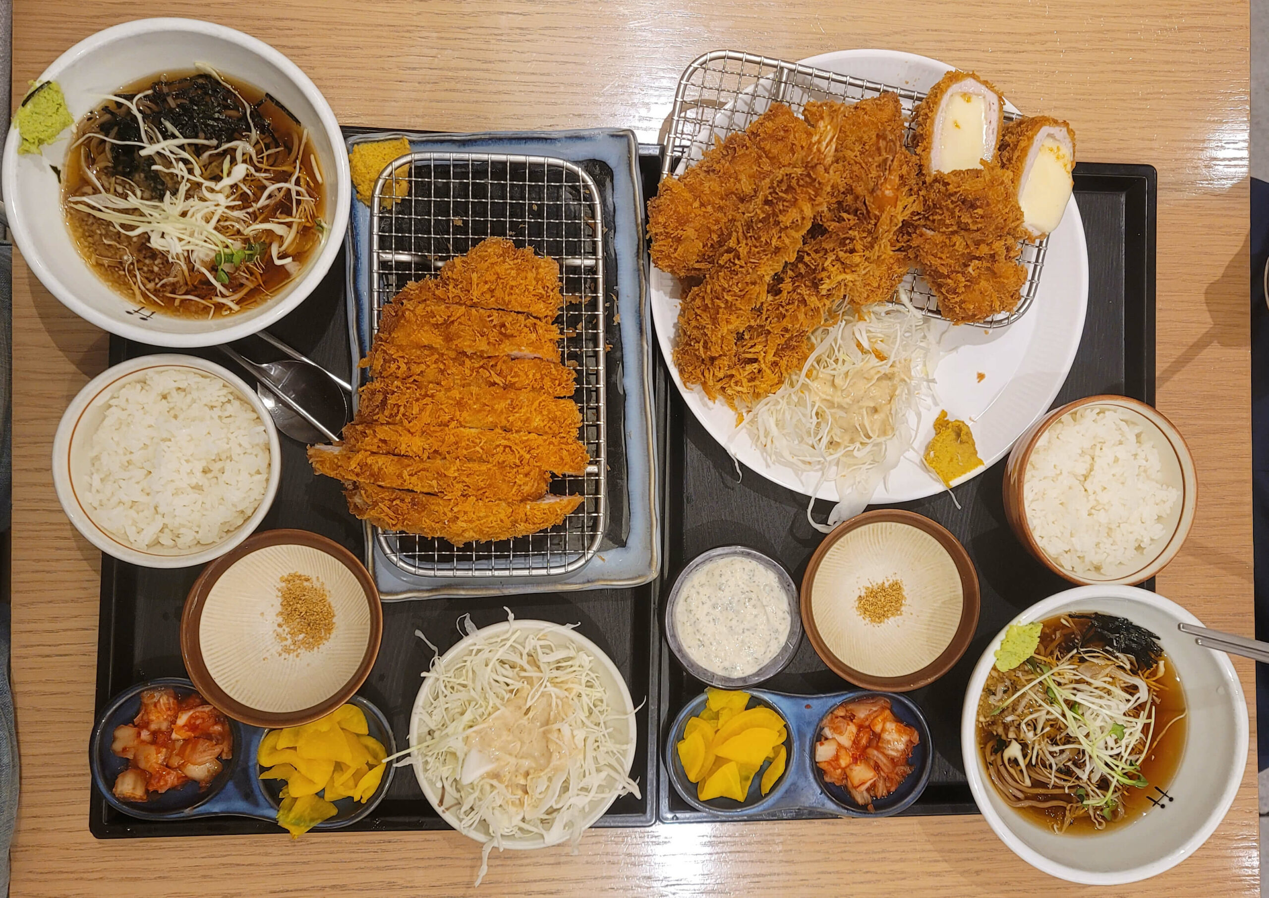 가츠오우 역삼점은 줄서서 먹는 돈가츠 전문점이다.