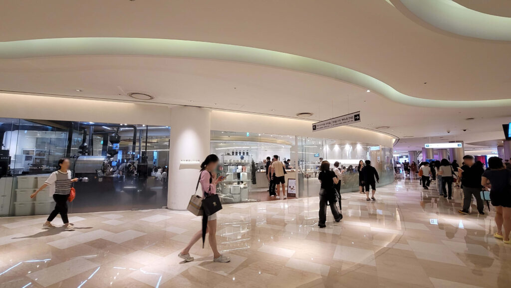 롯데타워몰 지하1층 엔제리너스 