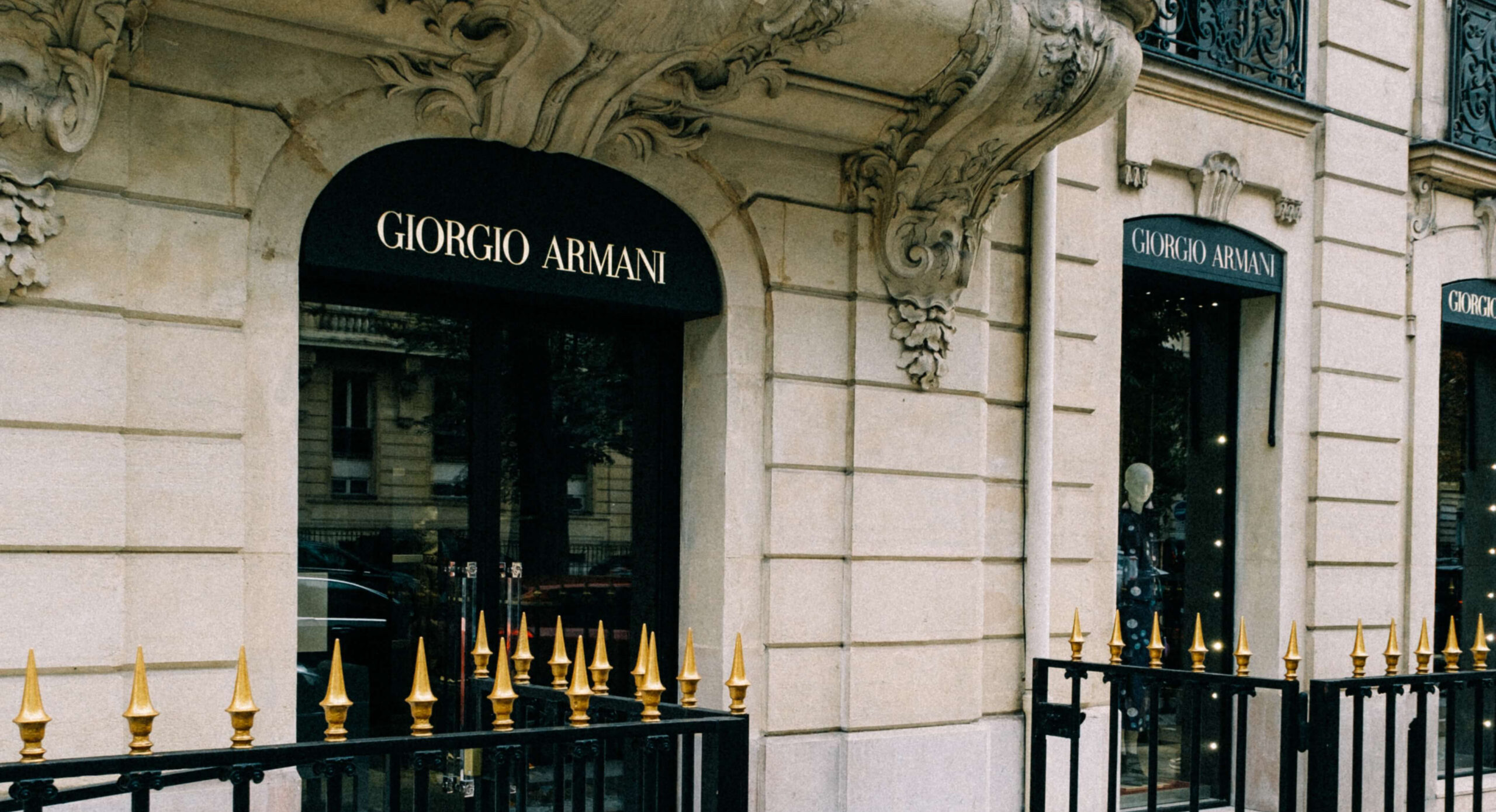 조르지오아르마니 매장 썸 scaled