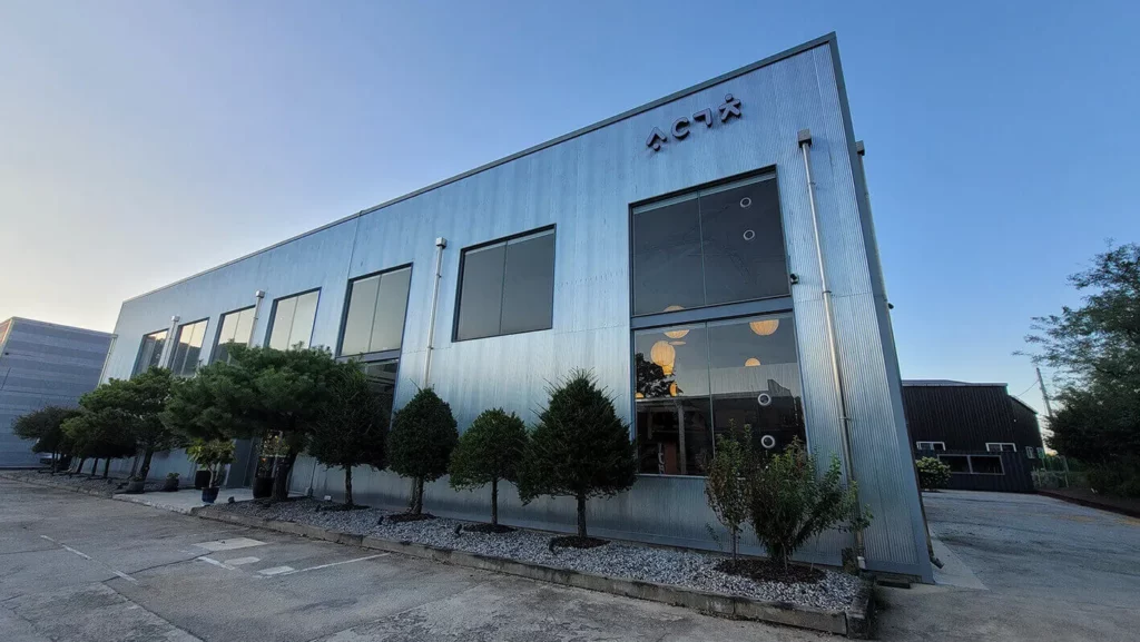 포천-대형카페-DKFF-유니크-가구-쇼룸-디자인-플랫폼