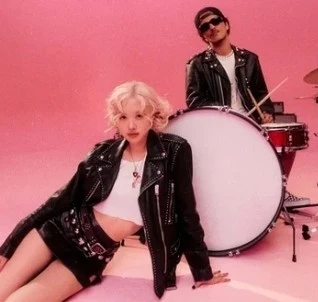 로제-브루노마스-신곡-아파트-